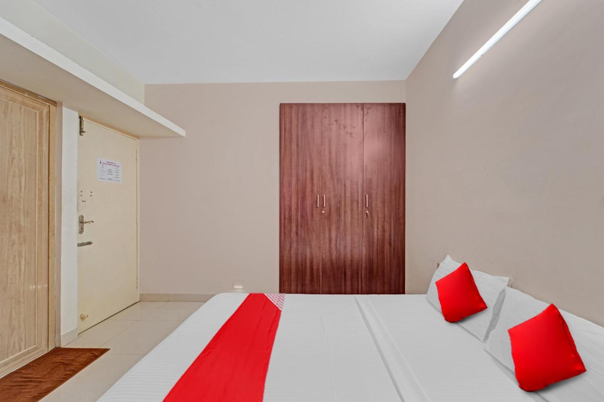 Super Hotel O Grand Residency Gūduvāncheri Dış mekan fotoğraf