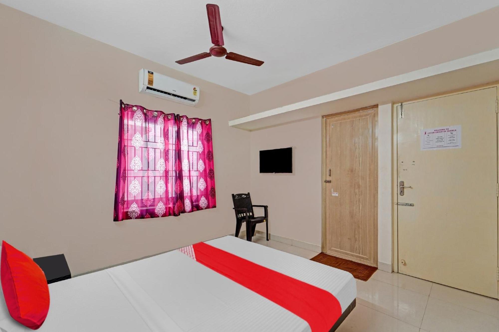 Super Hotel O Grand Residency Gūduvāncheri Dış mekan fotoğraf